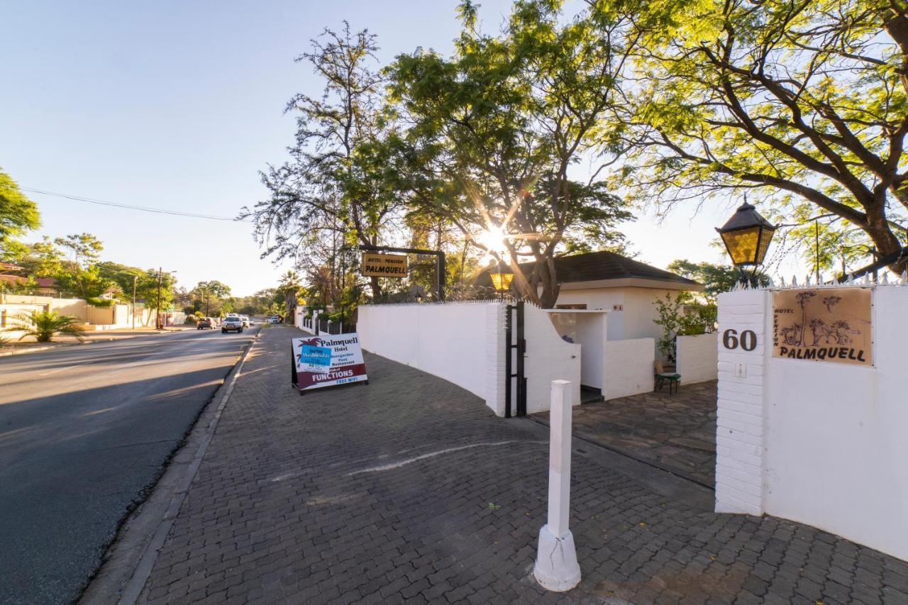 Hotel Pension Palmquell Klein Windhoek エクステリア 写真